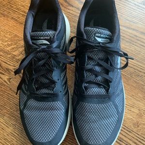 Sketchers Arch Fit Sneakers